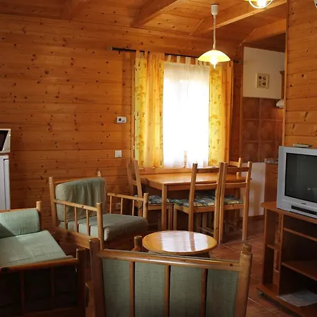 Semesterpark Baratsagos Fahazak Kehidakustány